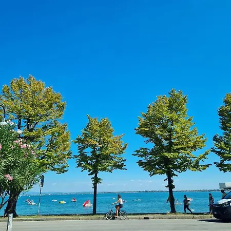 Le Rive Holidays Desenzano del Garda Exterior photo